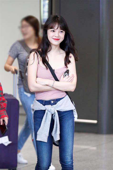 Leader, main rapper, vocalist, lead guitarist birthday: 신지민닷컴 - 170901 AOA 지민 인천국제공항 & 홍콩국제공항 출입국 ...