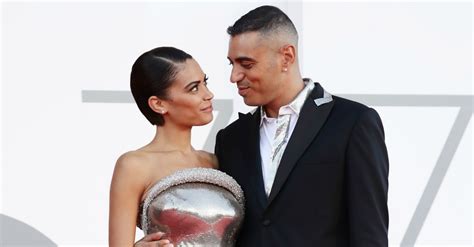 Hâte que vous découvriez ce super projet réalisé par. Venezia 77. Le foto di Elodie e Marracash | Radio Deejay