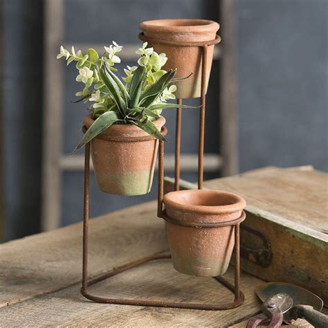 Three Tiered Planter Stand With 3 Terracotta Flower Pots Em 2020 Lar