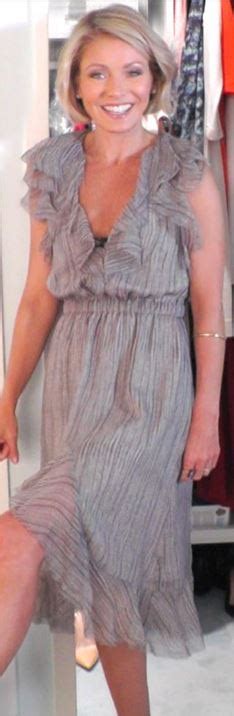 Who Made Kelly Ripas Gray Print Dress Dress Hairstyles