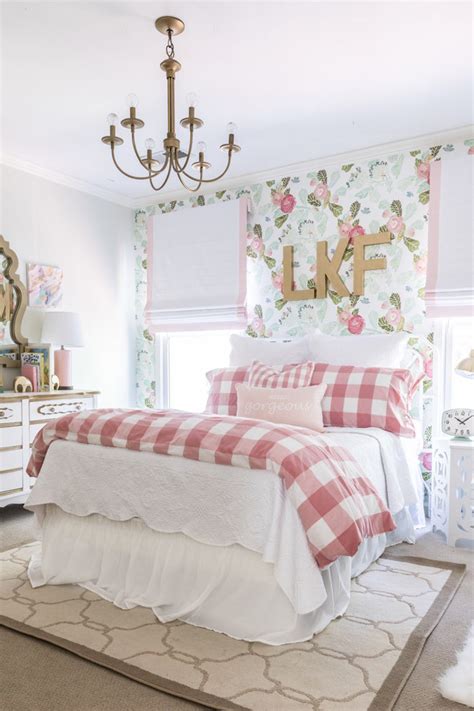 Struggling to find bedroom ideas for teenage girls? Floral Fun Big Girl Room | Home Decor | Style Your Senses