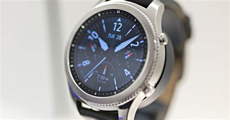 Galaxy watch 4 and galaxy watch 4 classic. Samsung Galaxy watch: Gear 4's UK price, specs and release ...