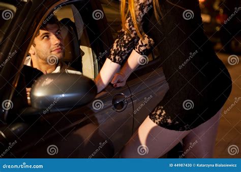 Prostitu E Prenant L Homme D Affaires Photo Stock Image