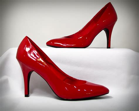 Sabrenas Photographs My Red High Heels