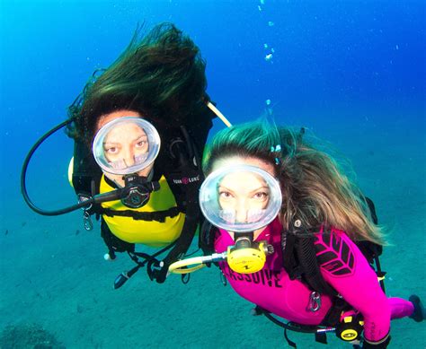 Pin By Diveman On Scuba Girl Scuba Girl Diving Underwater Photography