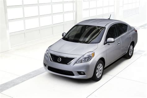 2012 Nissan Versa Price Mpg Review Specs And Pictures