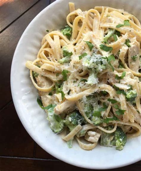 Chicken Alfredo Sauce With Cream Cheese Three Cheese Chicken Alfredo