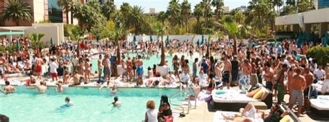 Wet Republic Ultra Pool At Mgm Grand Adults Only Las Vegas Pool