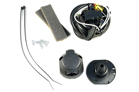 I've got the nissan 7 pin hitch wiring kit that i'm going to install when i get a little time. Nissan Genuine 7-Pin Electrical Kit/Wiring for Tow Bar Towbar Hitch KE50500QJP | eBay