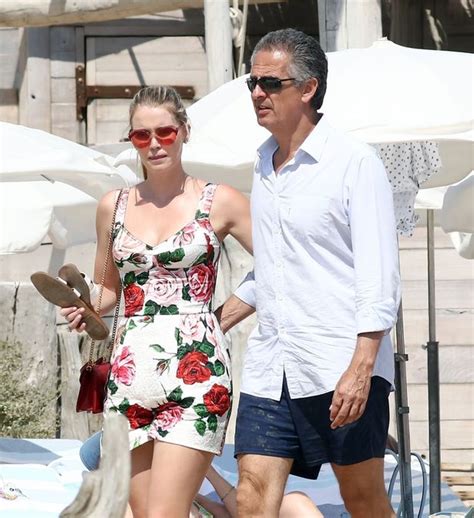 Princess Dianas Niece Lady Kitty Spencer 30 Marries 62 Year Old