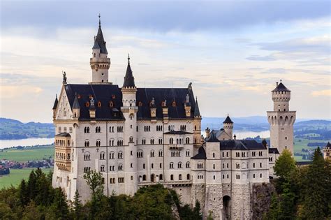 12 Stunning Castles To See In Europe