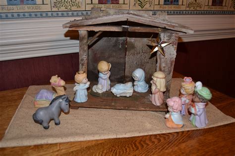 Vintage Avon Heavenly Blessings Complete 13 Piece Nativity Set In Boxes