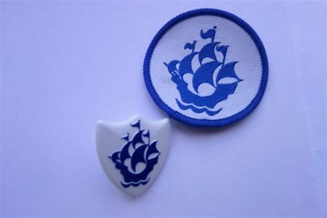 The Best On Fast Post Wow Blue Peter Badge New In Wrapper Blue