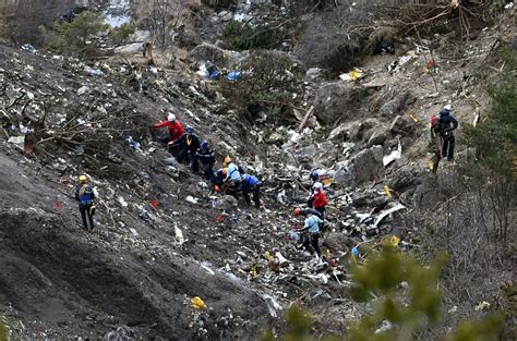 Can Cell Phone Videos And Photos Survive Plane Crashes Germanwings Footage Was Allegedly
