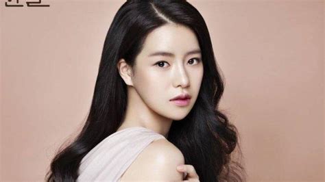 Profil Lim Ji Yeon Lawan Main Song Hye Kyo Di Drakor Terbaru The Glory