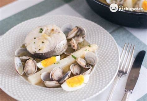 Recetas con arroz para consentir a tu familia. Merluza a la vasca con espárragos | Receta | Recetas de ...