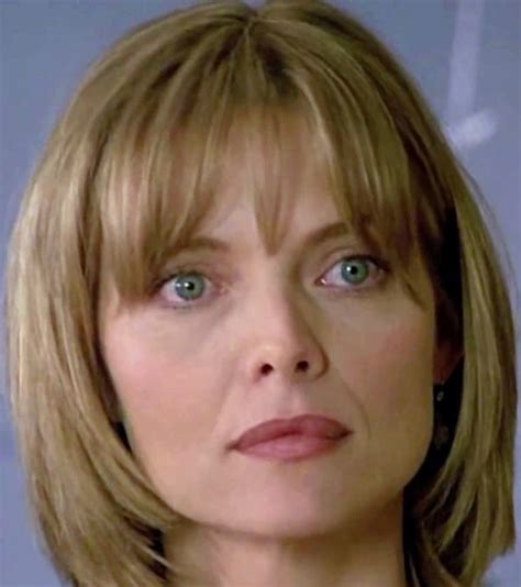 Michelle Pfeiffer In The Movie Dangerous Minds Chic Short Haircuts