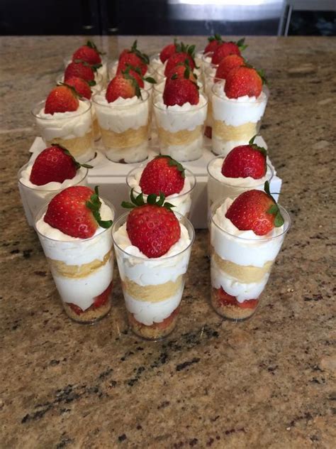 Mini Strawberry Shortcake Parfait Recipe Dessertshooters Mini