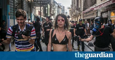 Police Use Teargas Against Lgbt Activists In Istanbul World News