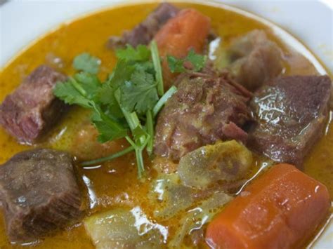 An easy chicken casserole recipe should be in every cook's little black book and this one will go down well with all of the family. 5 Greatest South African Recipes and Dishes You'll Surely Love