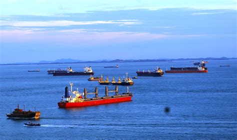 Singapore news websites list ranked by popularity based on social metrics, google search ranking, quality & consistency top 25 singapore news websites. Ships at Anchor Singapore Harbour | denmac25 | Flickr