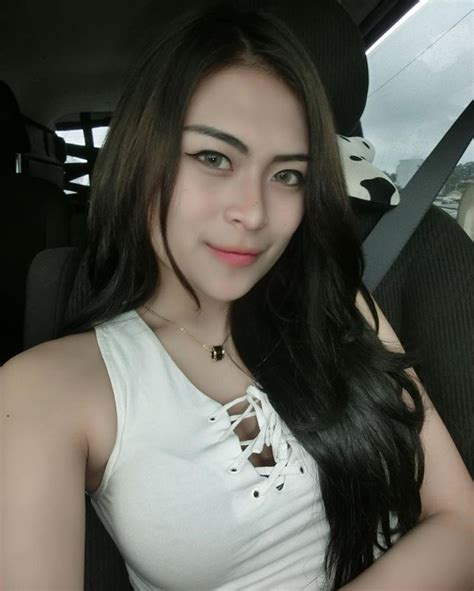 foto selfie echa frauen sexy dan menggemaskan model sexy indonesia