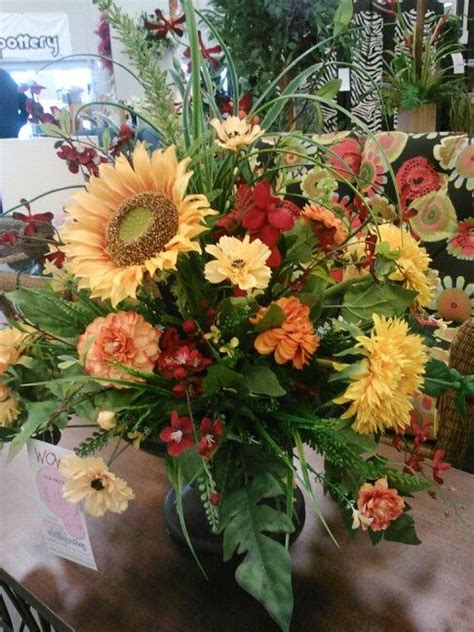 Incense is bad for cats because of the smoke that it emits when burned. Not bad for silks. Love this look | Flower arrangements ...