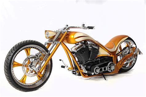 Harley Davidson Golden Lowrider Is Why Gold Is Not Cool On Custom Bikes