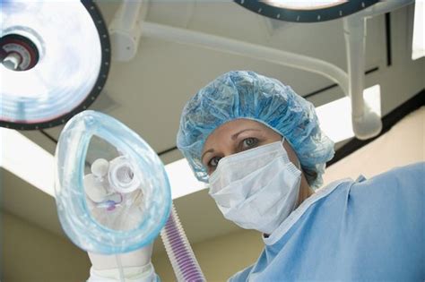What Does A Nurse Anesthetist Do