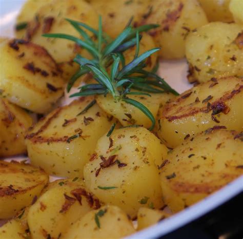 Pommes de terre sautées à lail au cookeo
