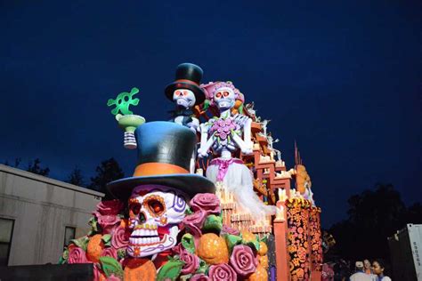 Photos Universals Mardi Gras Floats