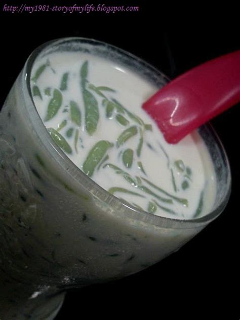 Bukan semua orang boleh buat sebab bubur ini warisan lama datuk nenek dan orang bota atau perak tengah sahaja yang banyak tahu sebab itu ramai lagi orang yang tidak tahu bubur anak lebah. story of my life: bubur anak lebah