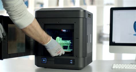 Be competitive with additive manufacturing in terms of cost, innovation and adaptability. Casing for a 3D printer ZORTRAX on Behance