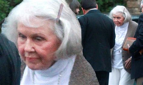 Doris Day Dons A D Necklace For Her 90th Birthday Bash In Carmel