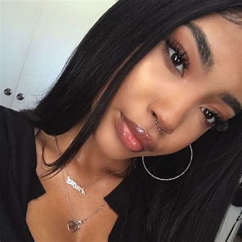 𝔊𝔢𝔪𝔦𝔫𝔦 𓂀 In 2020 Septum Piercing Black Girl Cute Nose Piercings
