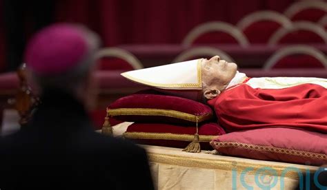 tens of thousands view pope benedict lying in state at vatican ireland live