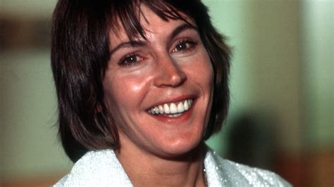 I Am Woman Singer Helen Reddy 1970s Hitmaker Dies At 78