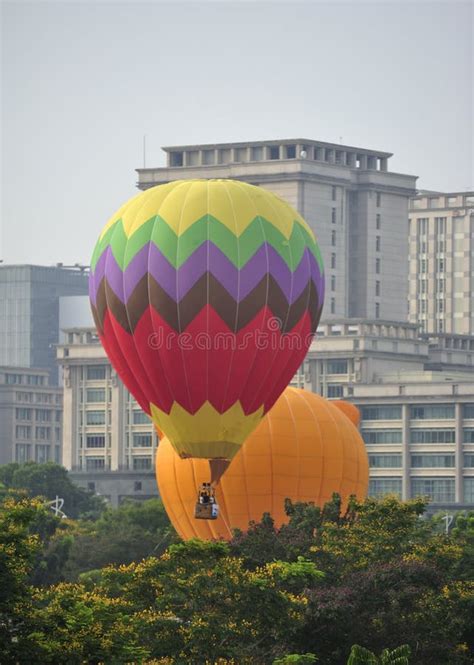 5th Putrajaya International Hot Air Balloon Fiesta 2013 Editorial Stock