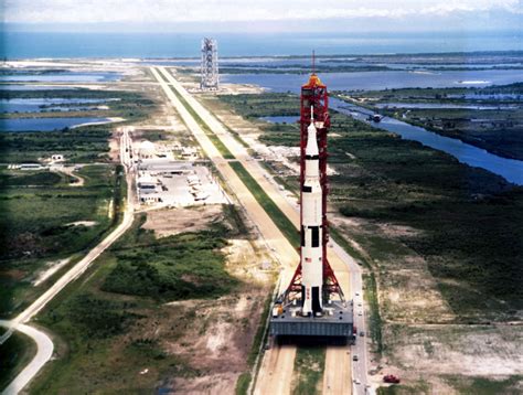 The Saturn V Rocket Wernher Von Braun And The Apollo 11 Mission