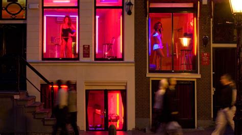 Amsterdams Red Light District Has Reopened All Sex Positions Allowed But No Kissing Condé