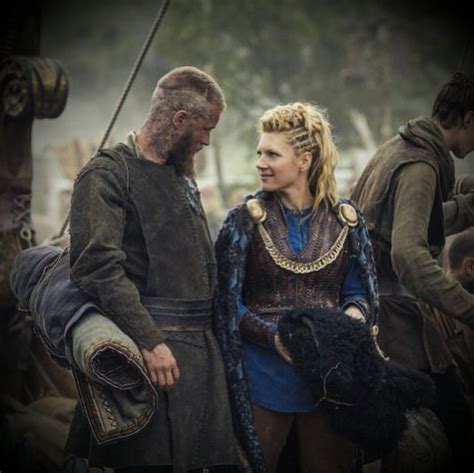 Ragnar And Lagertha Ragnar Lothbrok Vikings Vikings Tv Lagertha