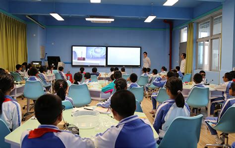 3dvr未来教室 Vr教学 教育信息化 全场景智慧教室 深圳未来立体教育科技有限公司