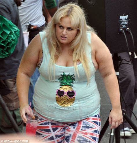 rebel wilson shoots a scene with sacha baron cohen for new film grimsby daily mail online