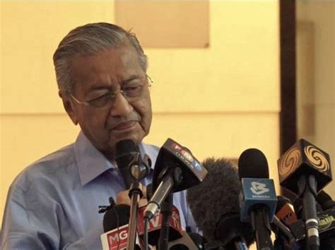 Sah tun m letak jawatan. (VIDEO) Mahathir Mohon Maaf Letak Jawatan, Akui 'Diperdaya ...