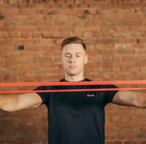 10 Simple Exercises to Improve Your Golf Game – PrimePutt