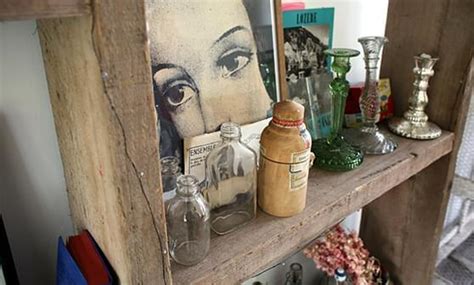 Avec près de 7000 habitants, c'est une ville dynamique et agréable. Zoé, Verneuil-sur-Avre - Inside Closet