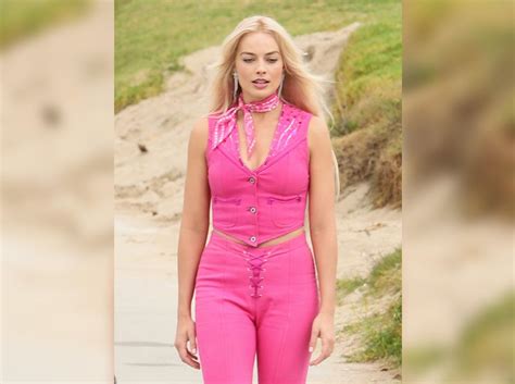 Barbie The Movie Margot Robbie As Barbie Pink Western Outfit Cowgirl