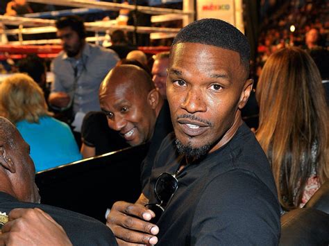 Jamie Foxx Looks Ripped In Mirror Selfies Showing Off His Body For The
