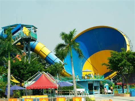 Get away from the city bustles and enjoy the refreshing splashes. Manufacture Since 1994 Water slide - 009 - Trend (China ...