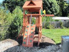 Comprising all you could wish from a best in class pick, this swing set can meet the needs of most kids, and it fits perfectly even in a smaller backyard. swing set for small space | Yard | Pinterest | Swings ...